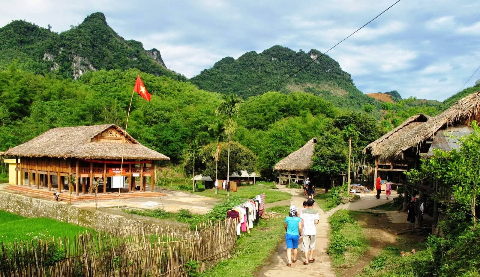 Mai Châu - Hòa Bình - Địa điểm du lịch mien Bắc;