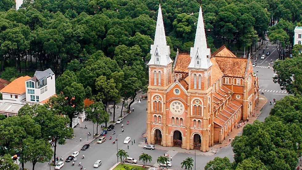 Nhà thờ Đức Bà - Hồ Chí Minh City Tour