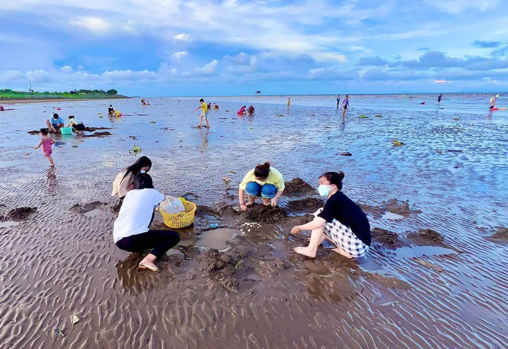Điểm du lịch miền Tây - Bãi biển Tân Thành