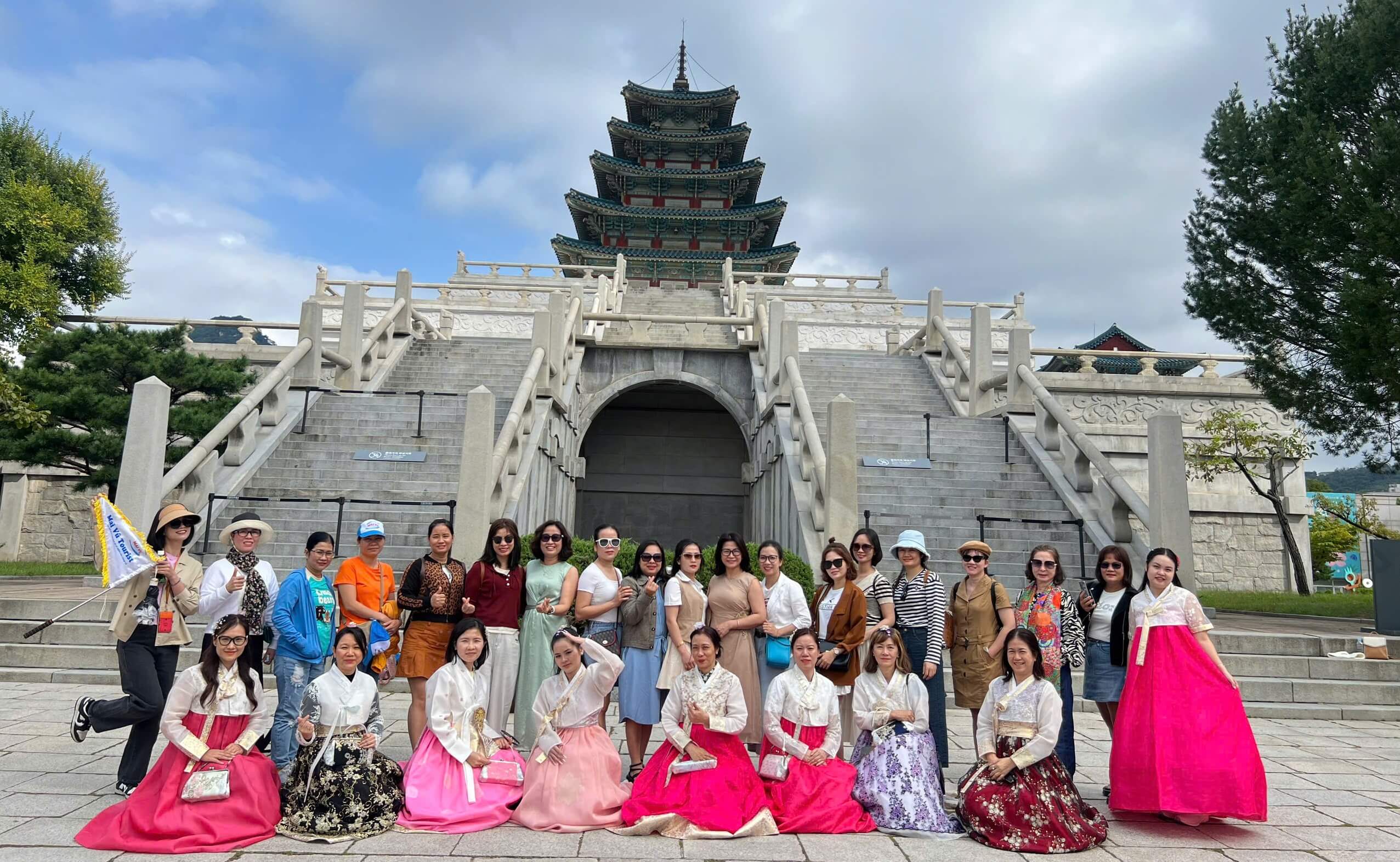 Tour du lịch Hàn Quốc - Cung điện Kyeongbok