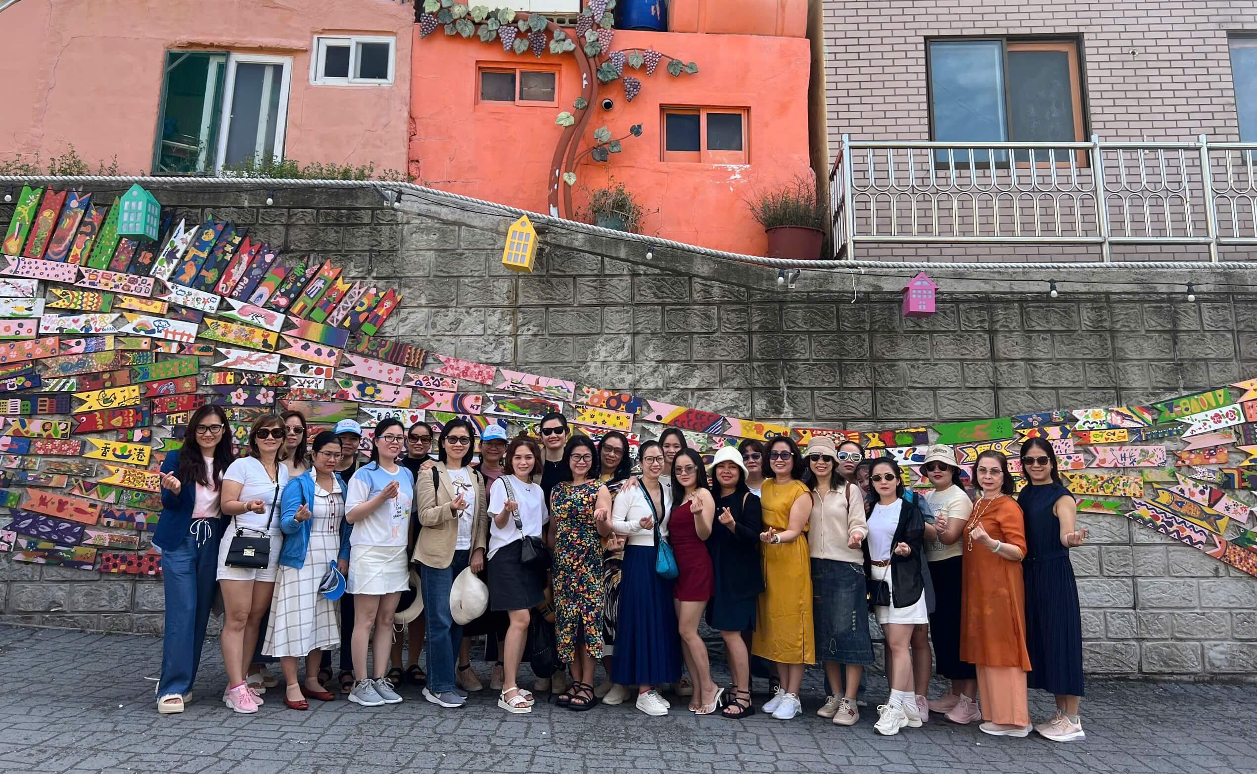 Tour du lịch Hàn Quốc - Làng bích họa Gamcheon